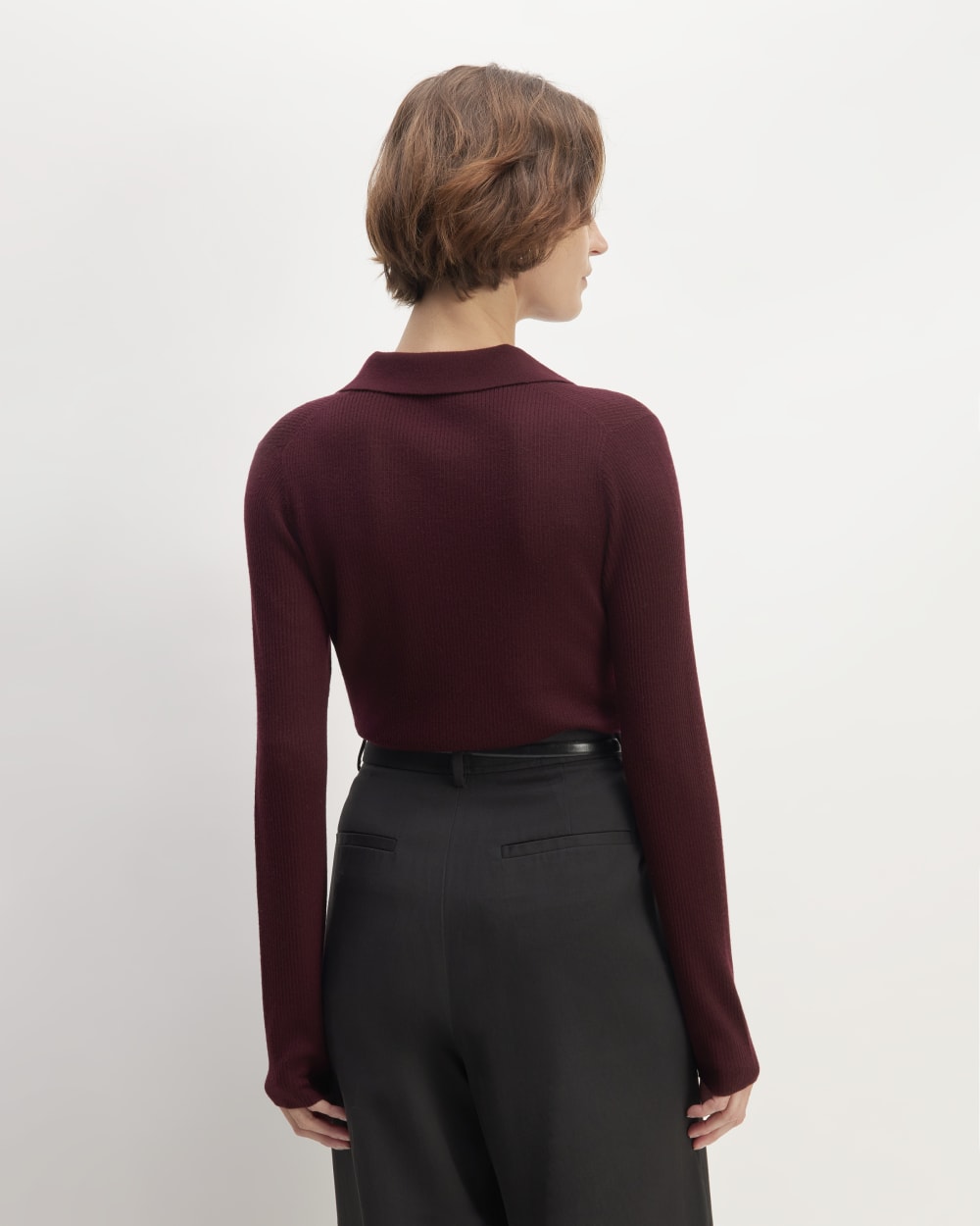 The Polo in Ultrasoft Merino in Burgundy — detail view