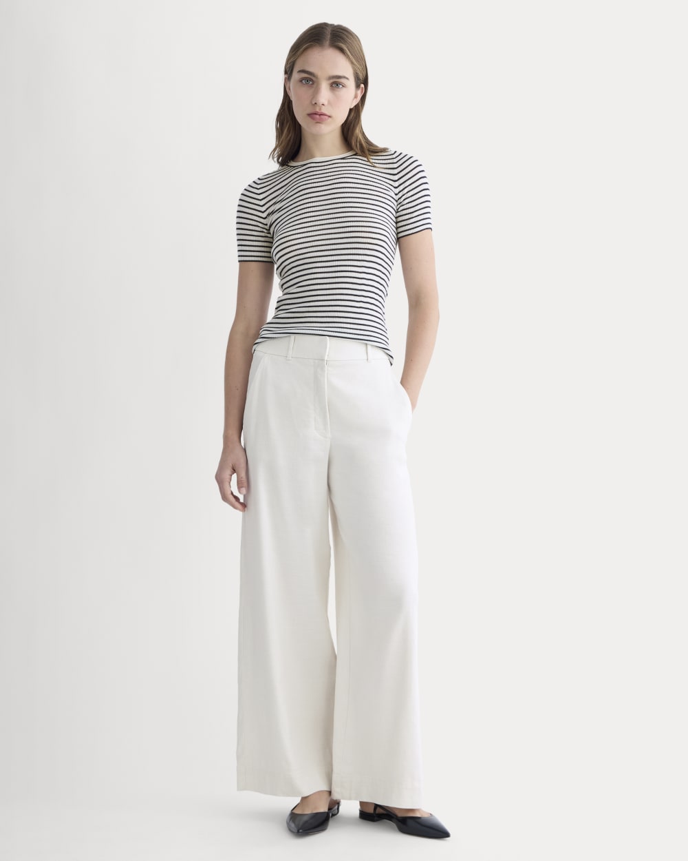 The Wide-Leg Pant in Stretch Linen in Natural Chambray — front view