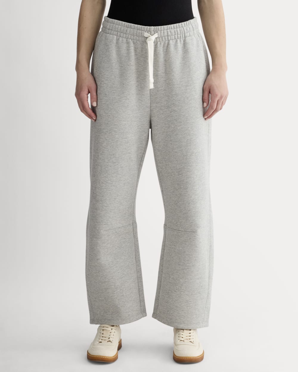 Luxe Fleece Barrel Sweatpant in Heathered Grey — detail view