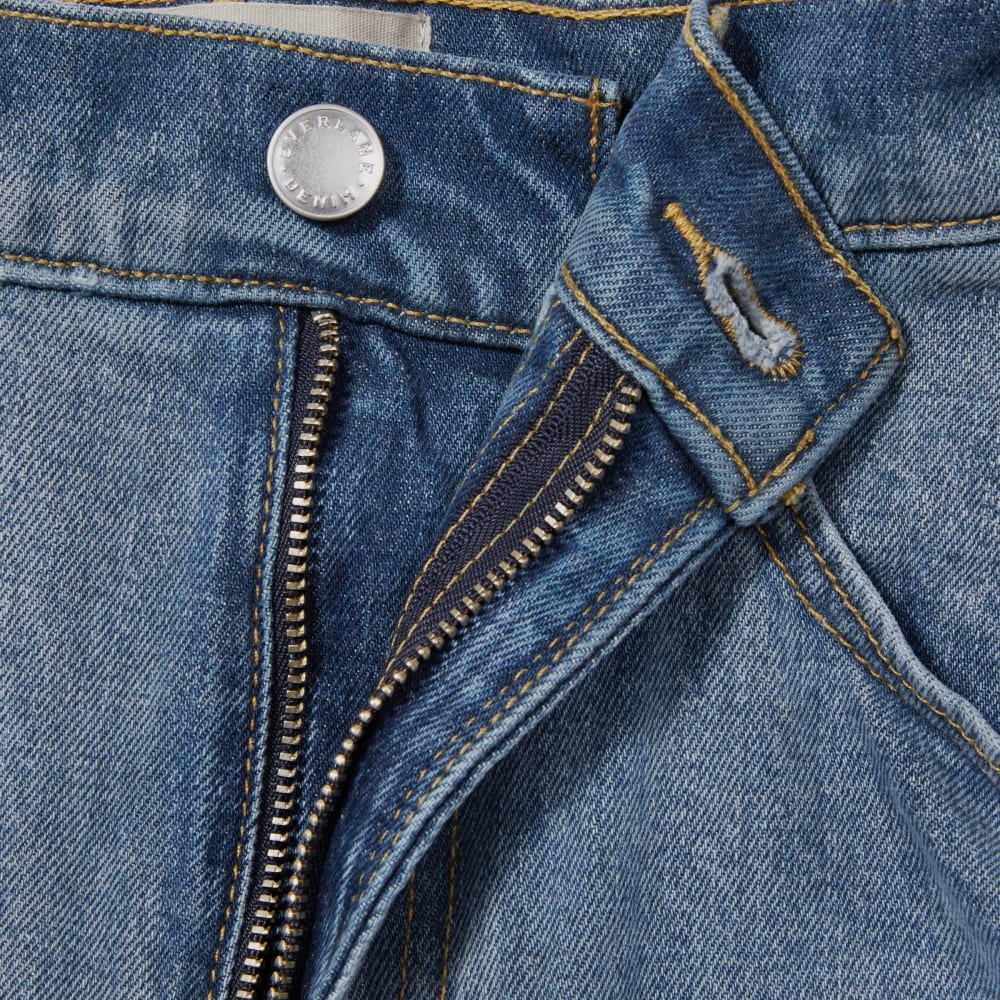 The Original Cheeky® Jean in Stone-Washed Sky — detail view