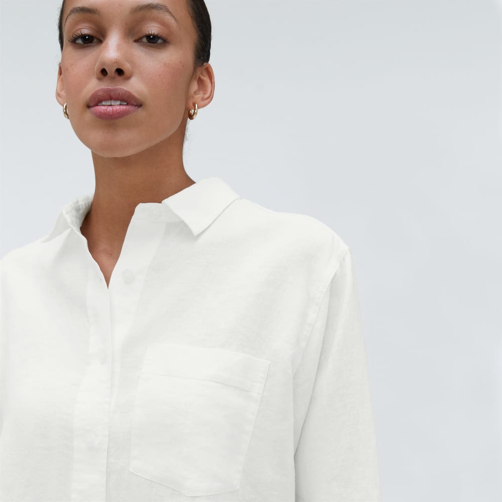 The Linen Way Short Shirt in White — detail view