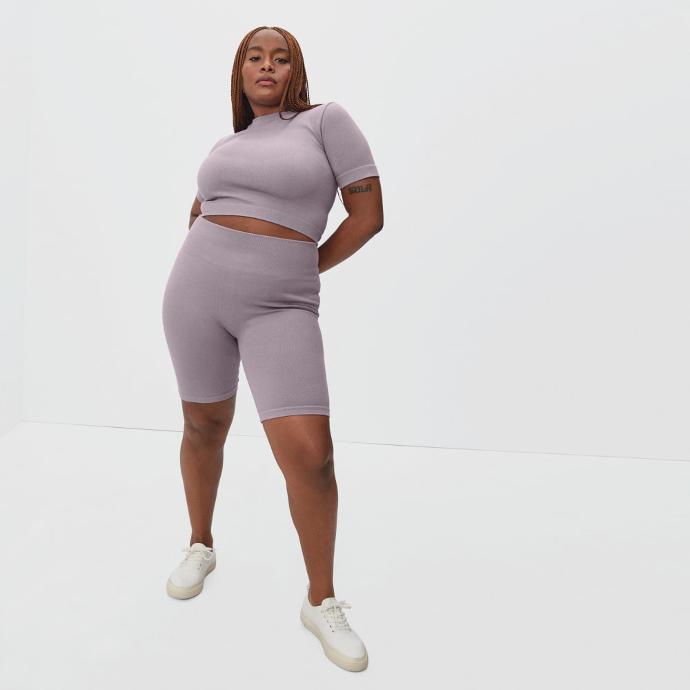 The Seamless Bike Short in Dusty Lavender — alternate view