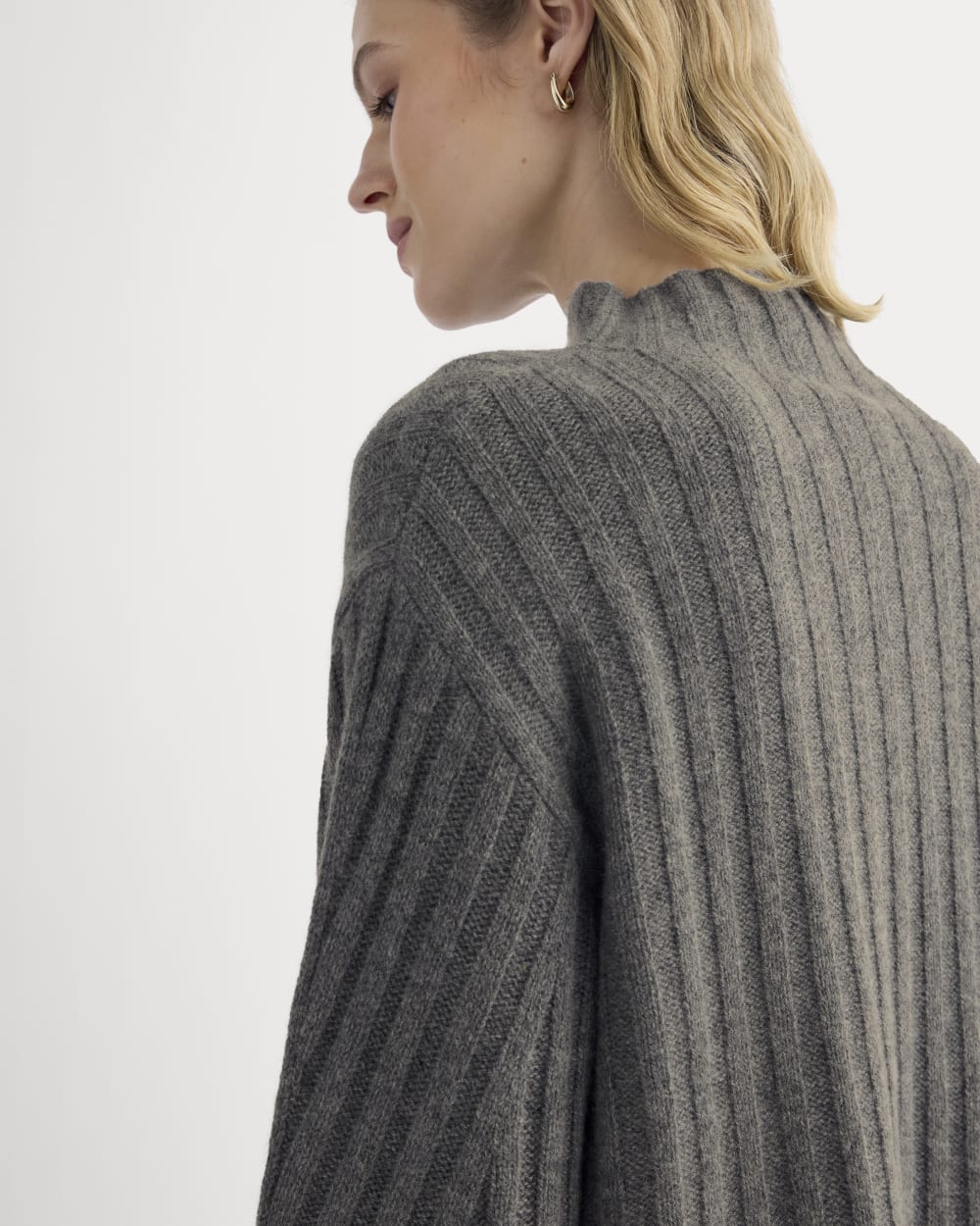 Funnel-Neck Sweater in Wool Cashmere in Heather Charcoal — detail view