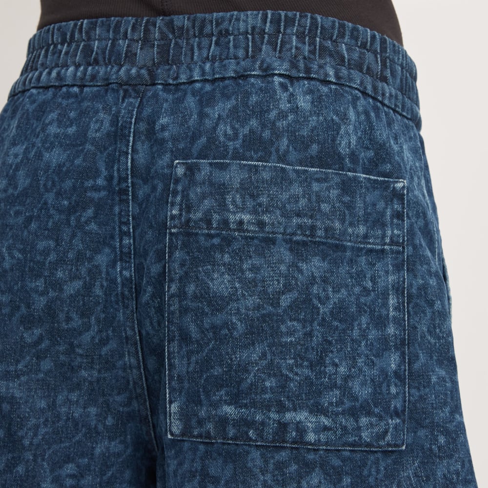 The Denim Utility Short in Dark Painterly Strokes — detail view