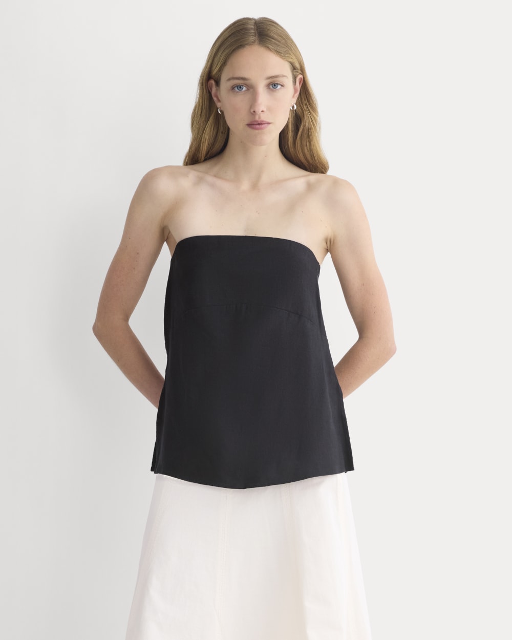 Tube Top in Stretch Linen in Black — detail view