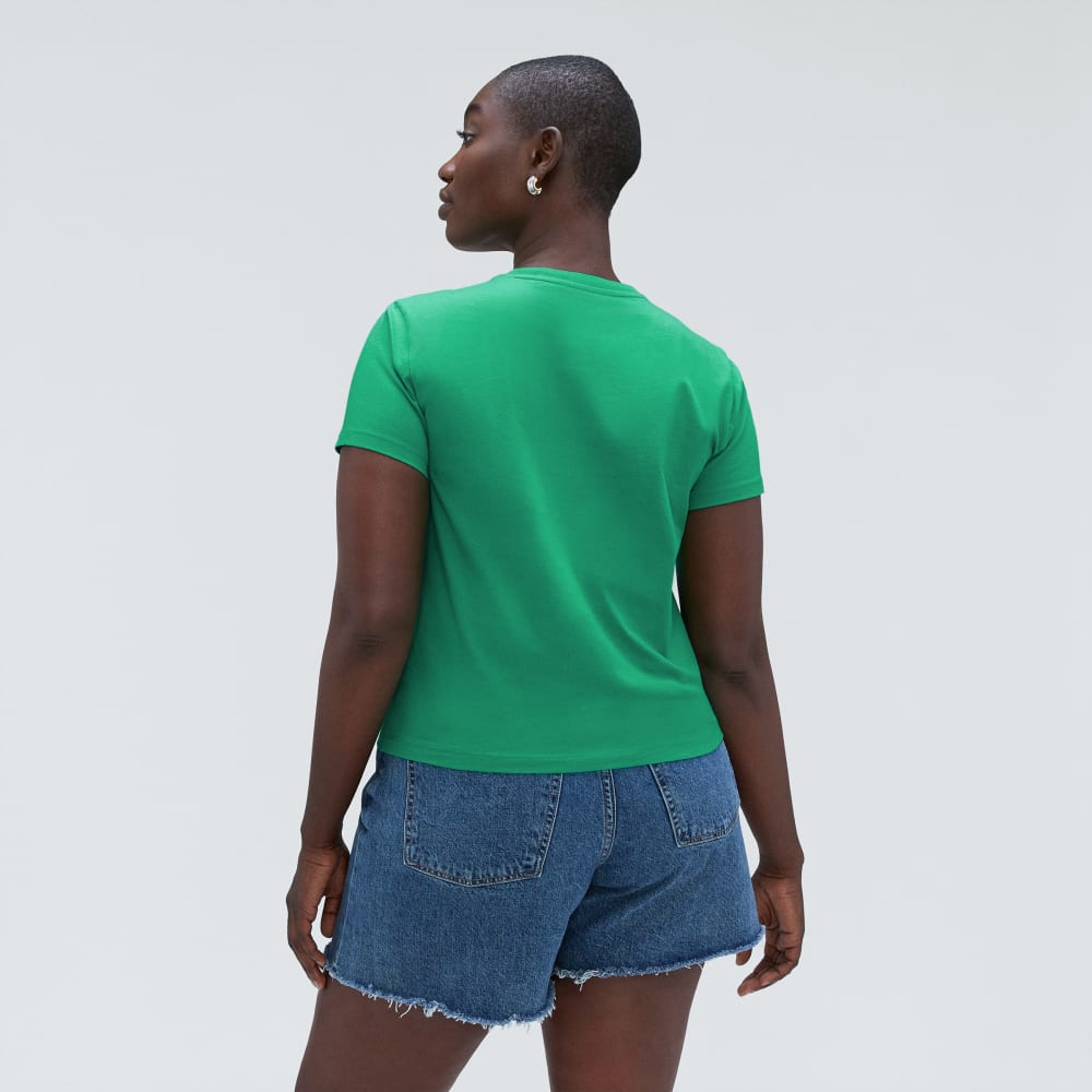 The Box-Cut Tee in Essential Cotton in Bright Jade — detail view