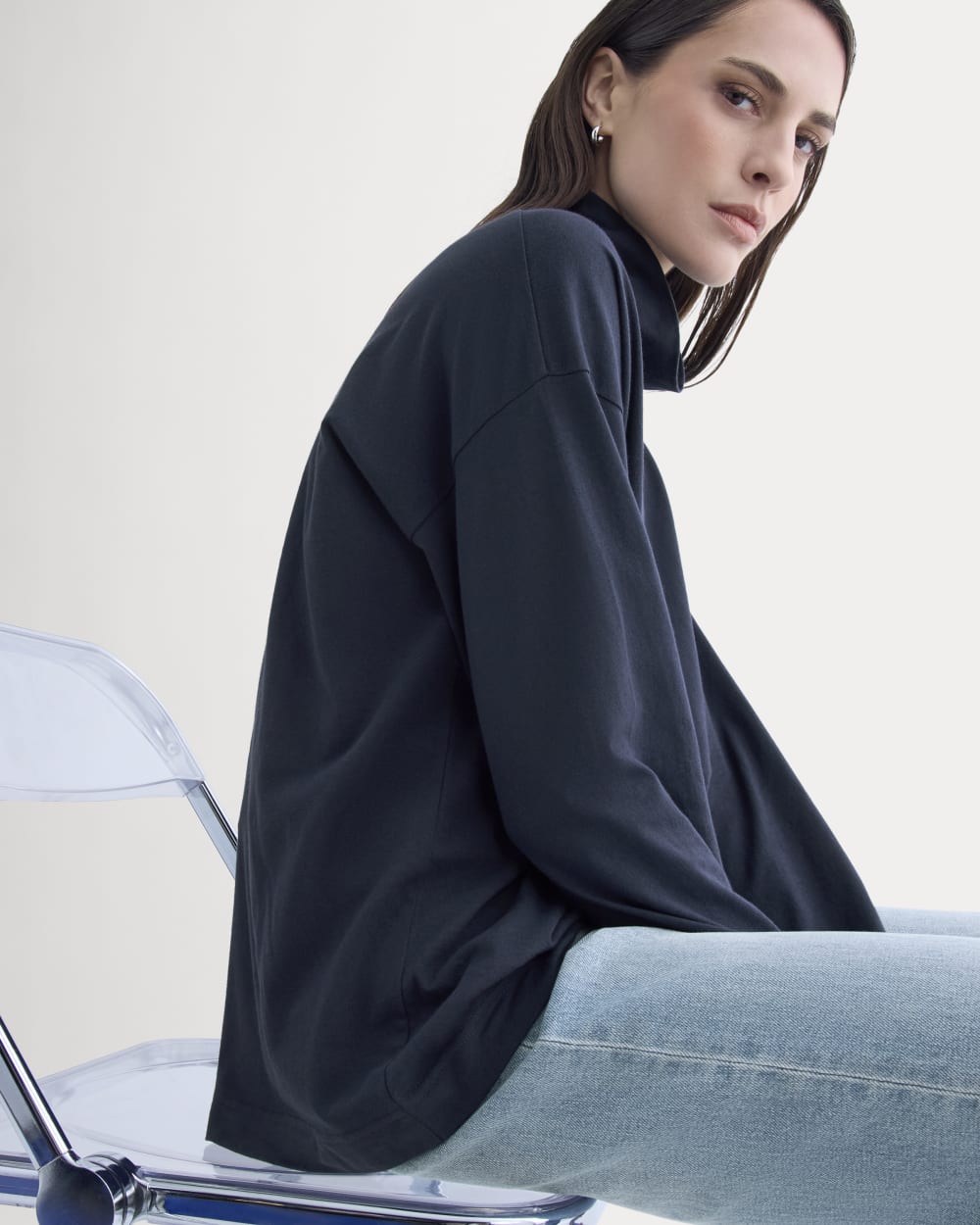 Slouchy Turtleneck In Essential Cotton in Deep Navy — detail view