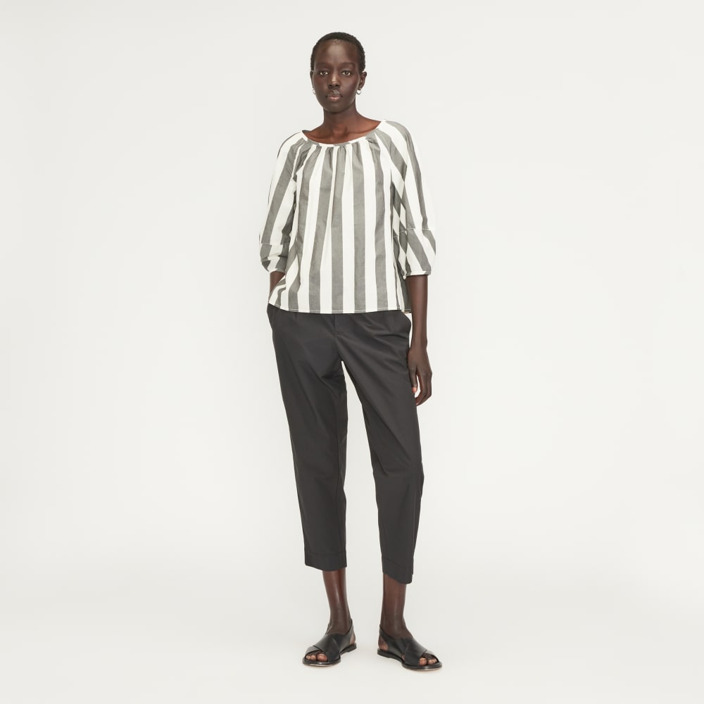 The Poplin Scoop-Neck Top in Bone / Black — detail view