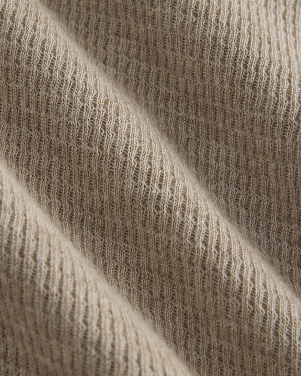 Slim-Fit Crew in Cozy Waffle in Heathered Oatmeal — detail view