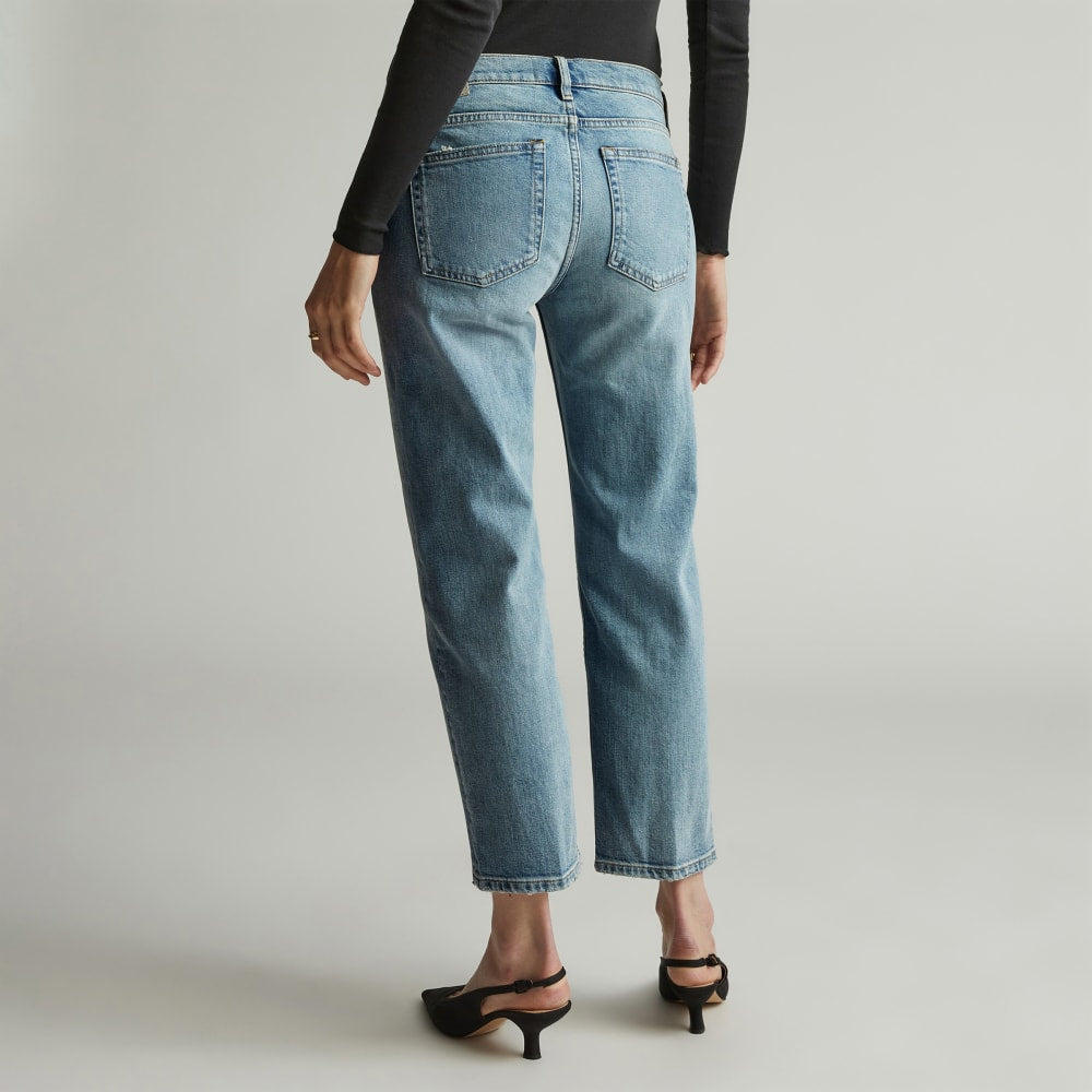 The Low-Rise Shortie Jean in Vintage Light — detail view