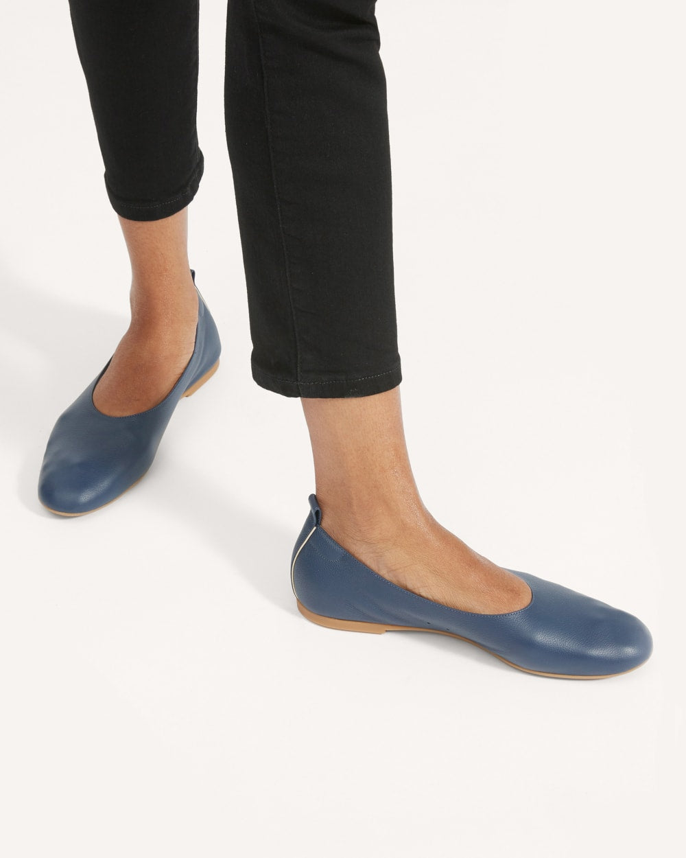 The Day Glove in Narrow Fit in Navy — alternate view
