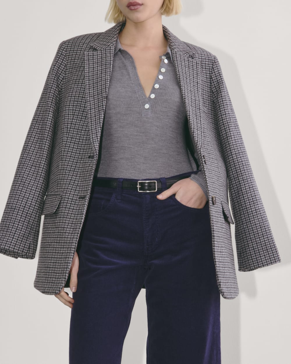 The Mid-Way Pant in Corduroy in Navy — detail view