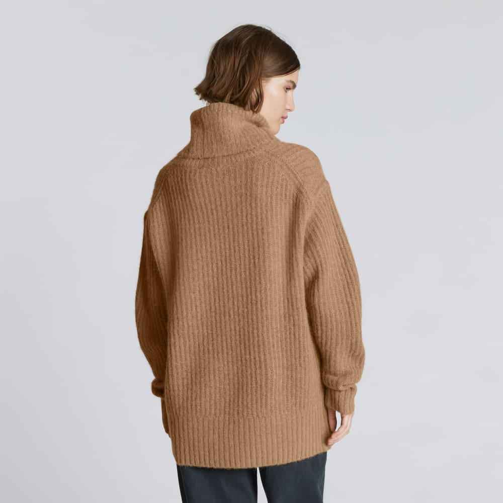 The Alpaca Oversized Turtleneck in Cappuccino — detail view