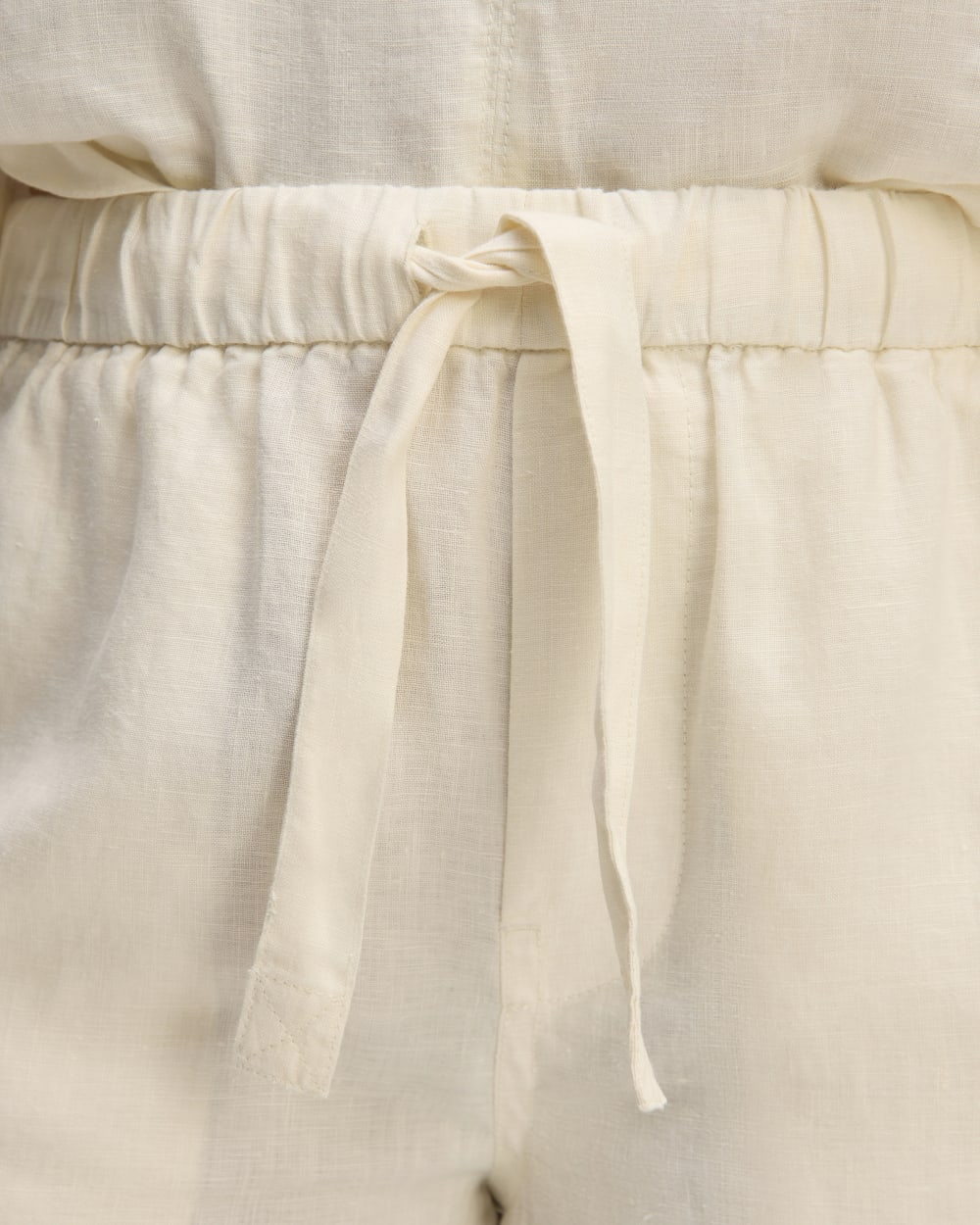 The Linen Pull-On Barrel Pant in Bone — detail view
