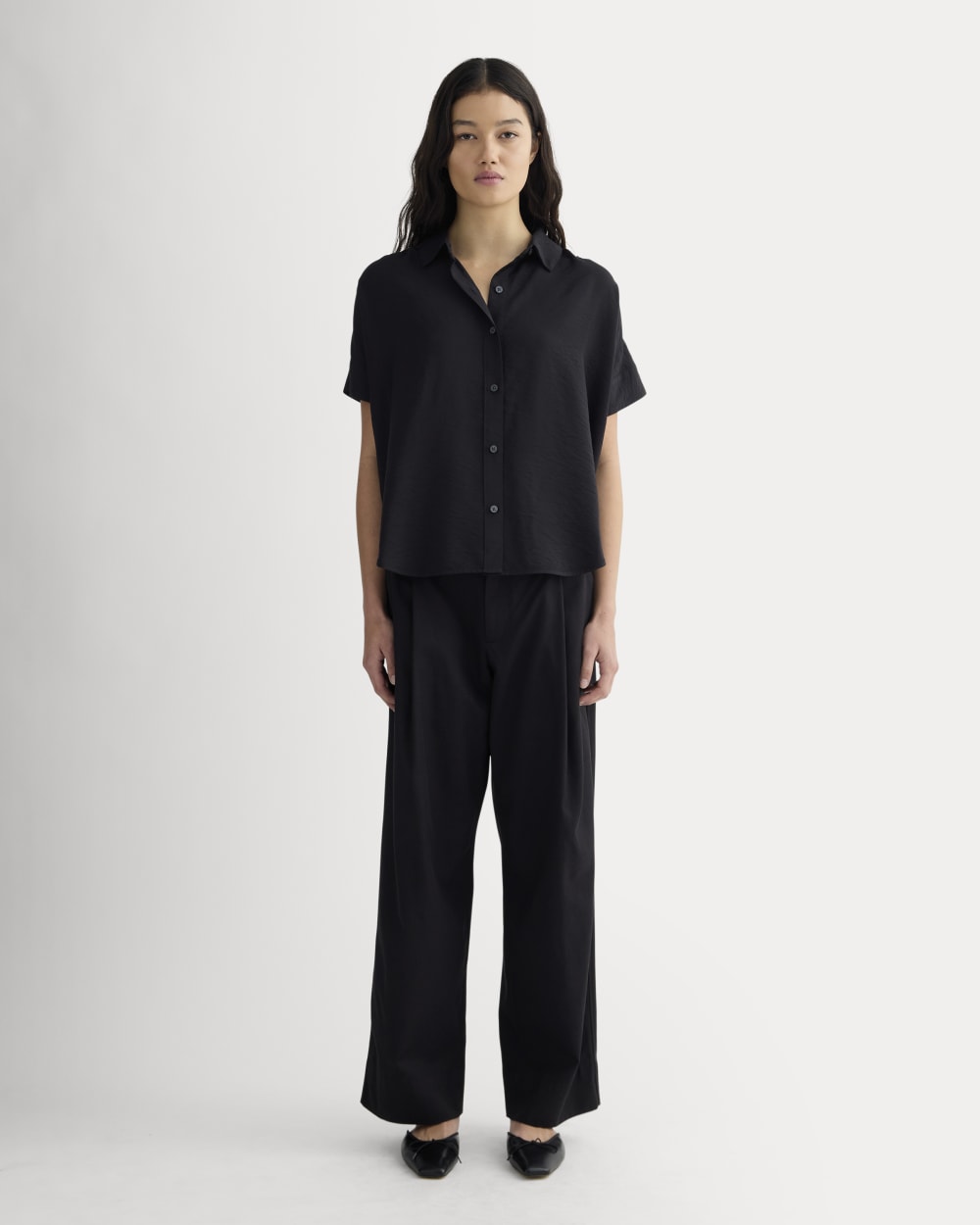 The Square Shirt in SoftLuxe in Black — detail view
