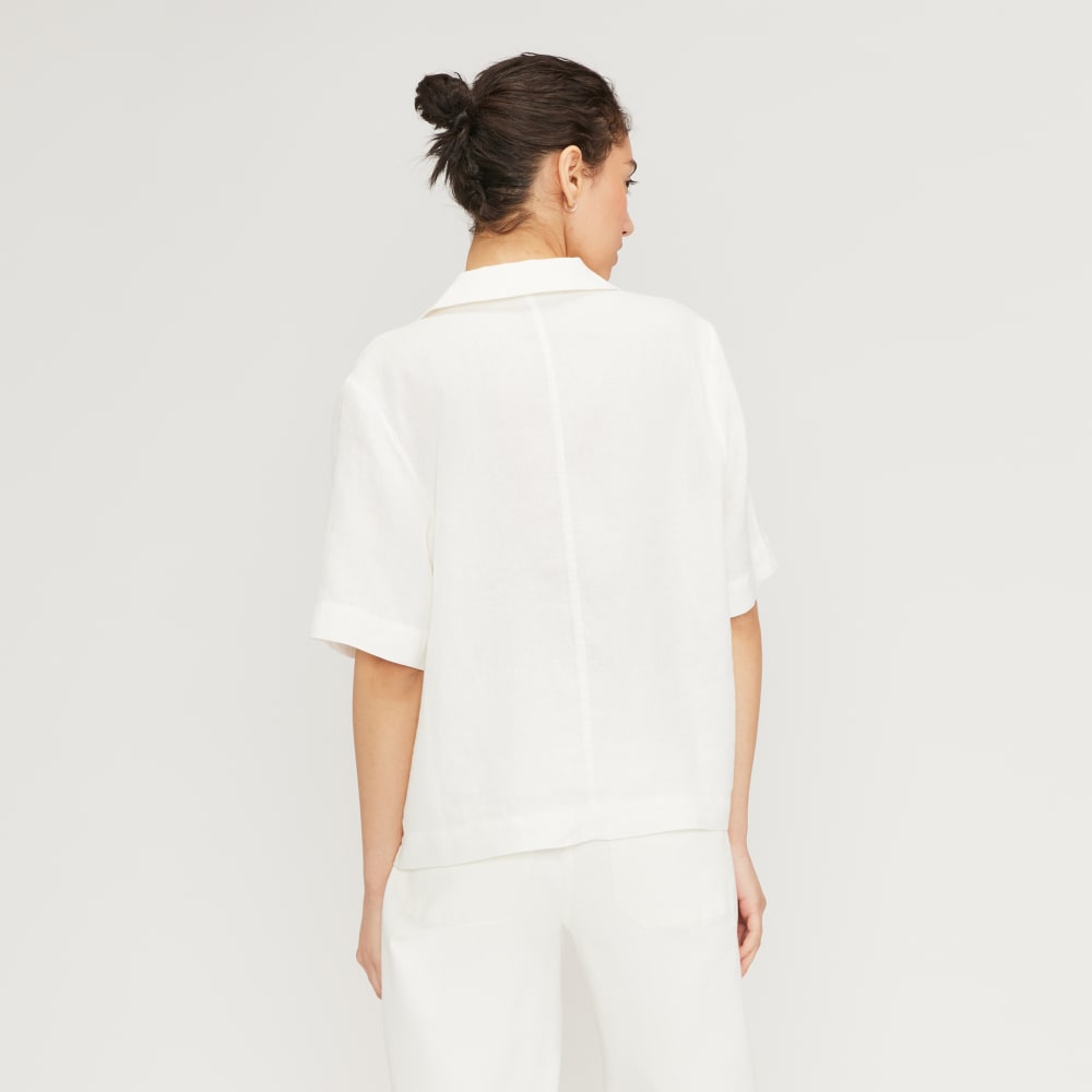 The Linen Workwear Shirt in White — detail view