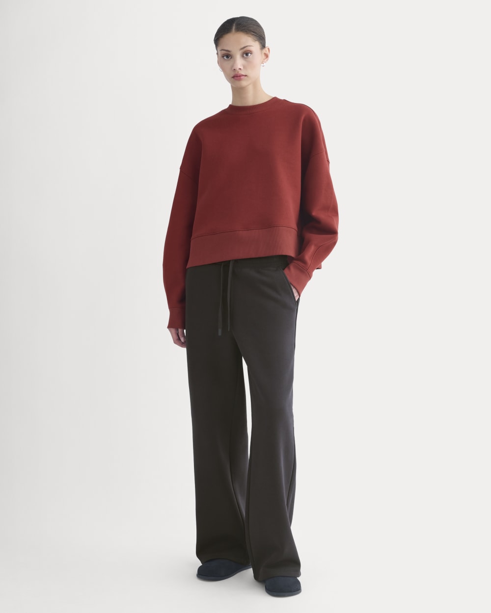 Luxe Fleece Sweatshirt in Merlot — detail view