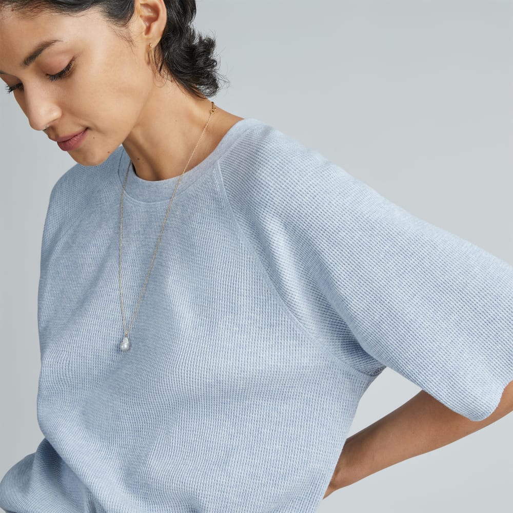 The Organic Cotton Waffle Raglan Tee in Heathered Light Blue — detail view