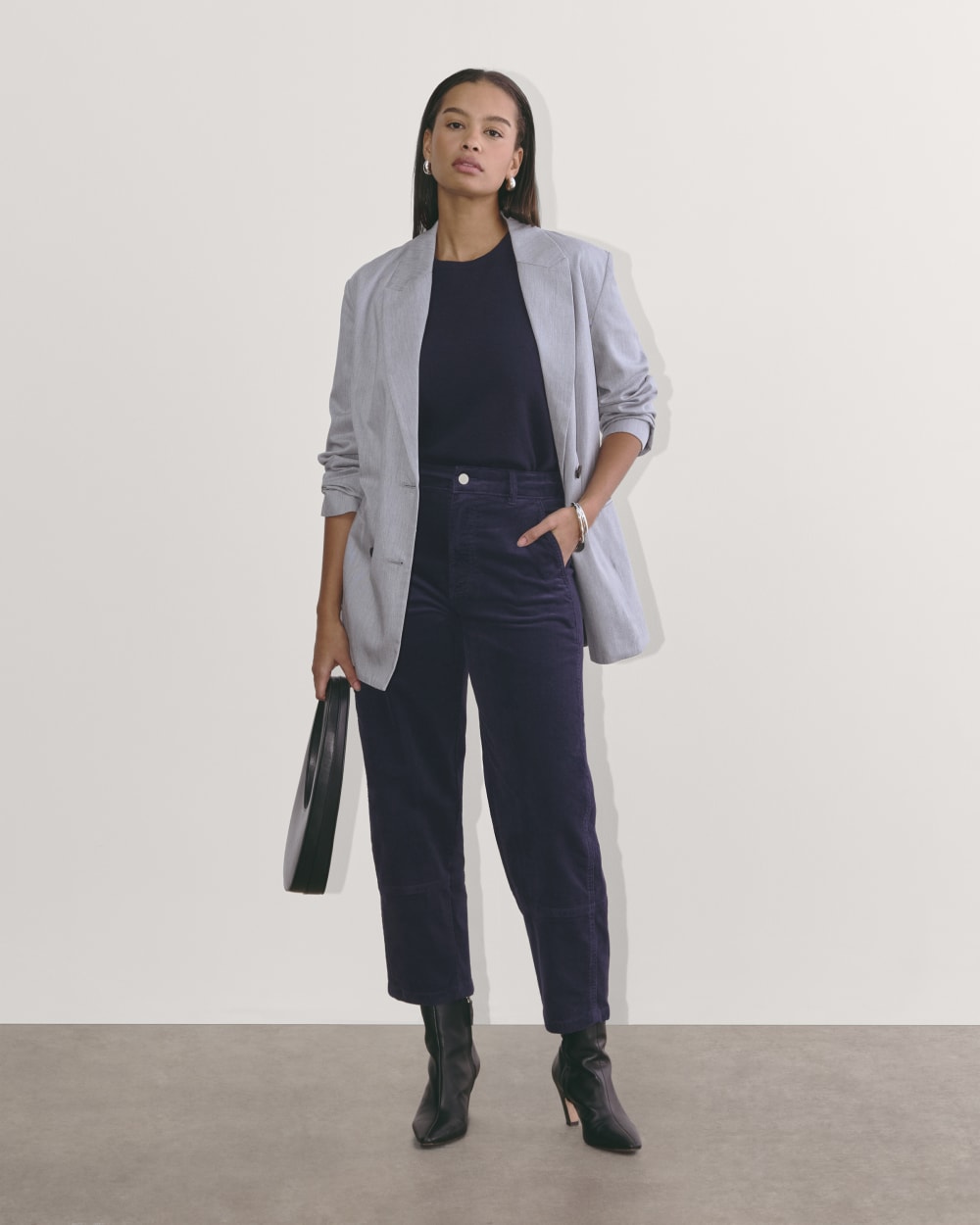 The Utility Barrel in Corduroy in Navy — detail view