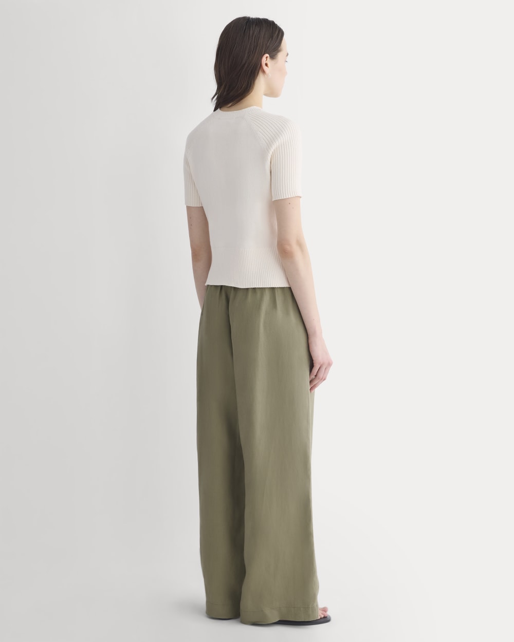 Short-Sleeve Crew in Everyday Cotton in Canvas — detail view