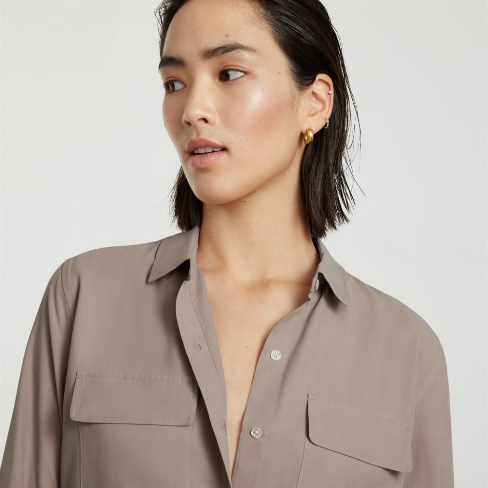 The Washable Silk Relaxed Shirt in Burnt Sugar — detail view