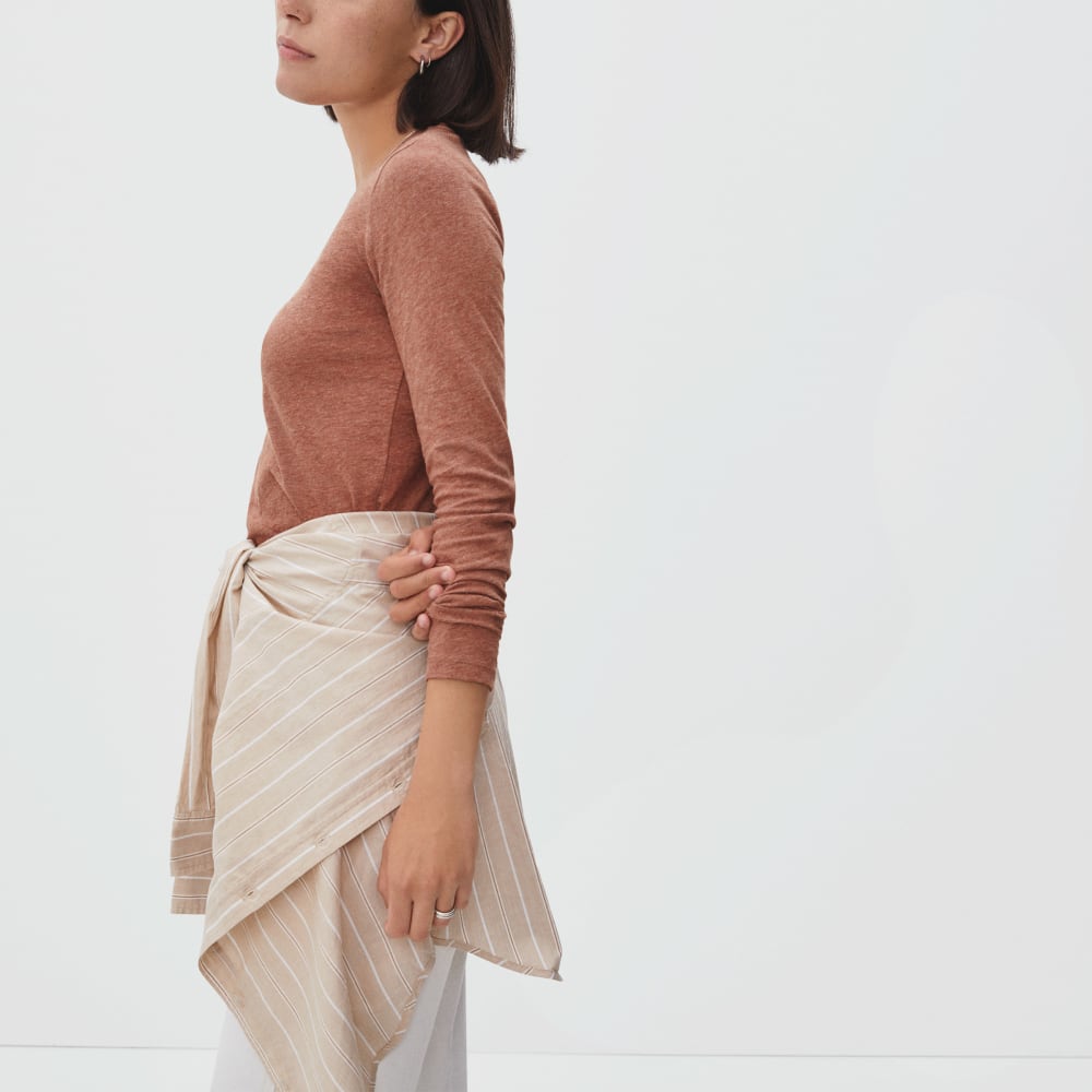 The Organic Cotton Long-Sleeve Crew in Heathered Brown — detail view