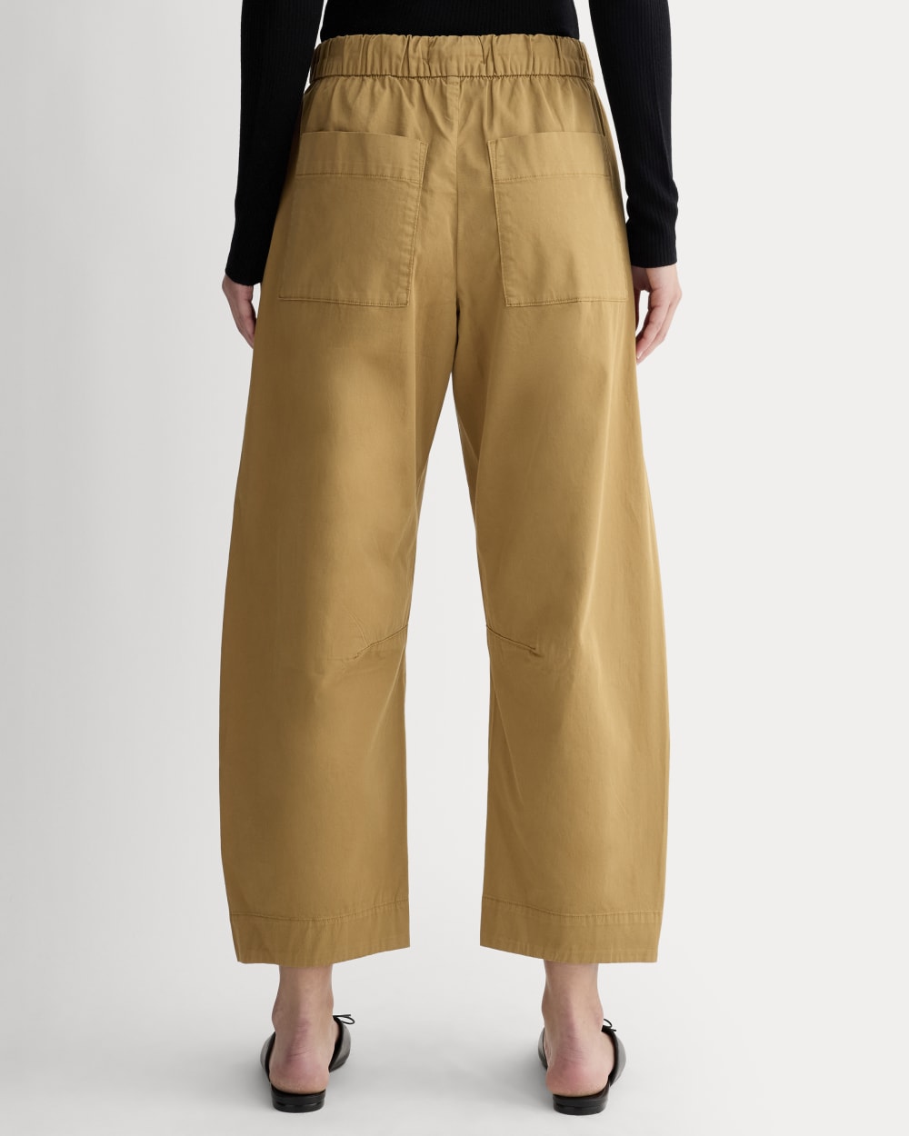 The Easy Barrel Pant in Oak Brown — detail view