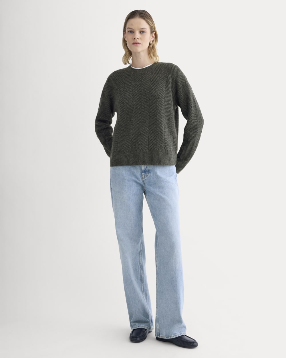 Cashmere Herringbone Sweater in Heather Charcoal — detail view