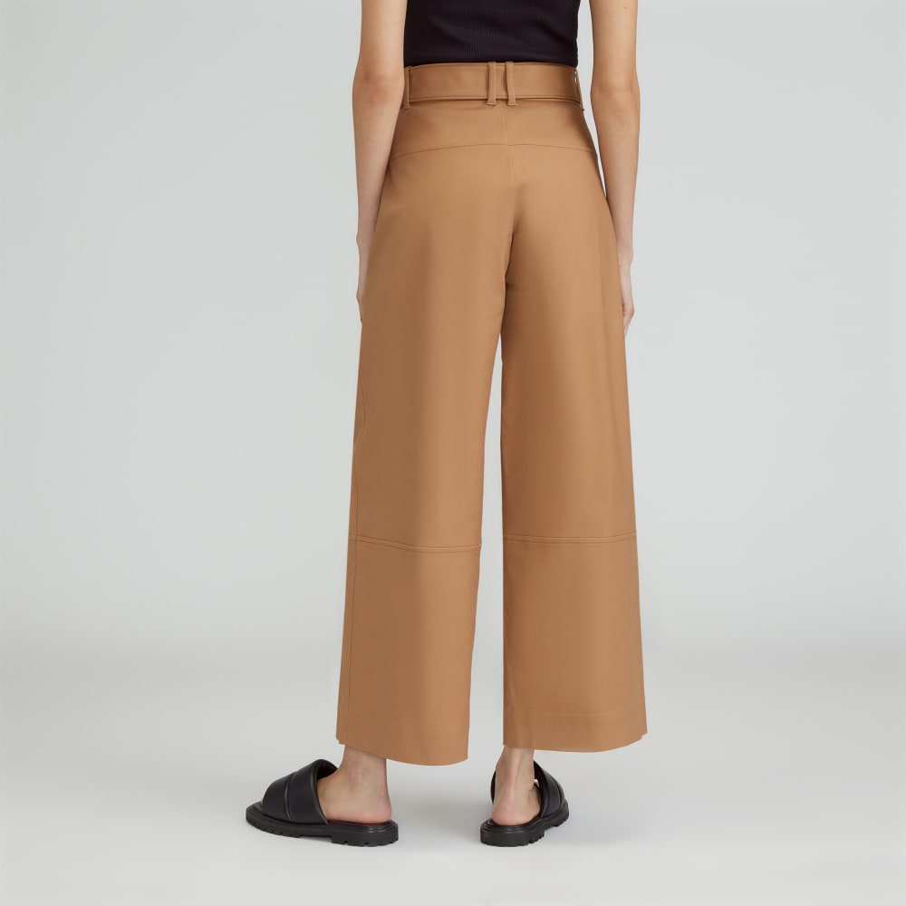 The Structured Cotton Belted Pant in Toasted Coconut — detail view