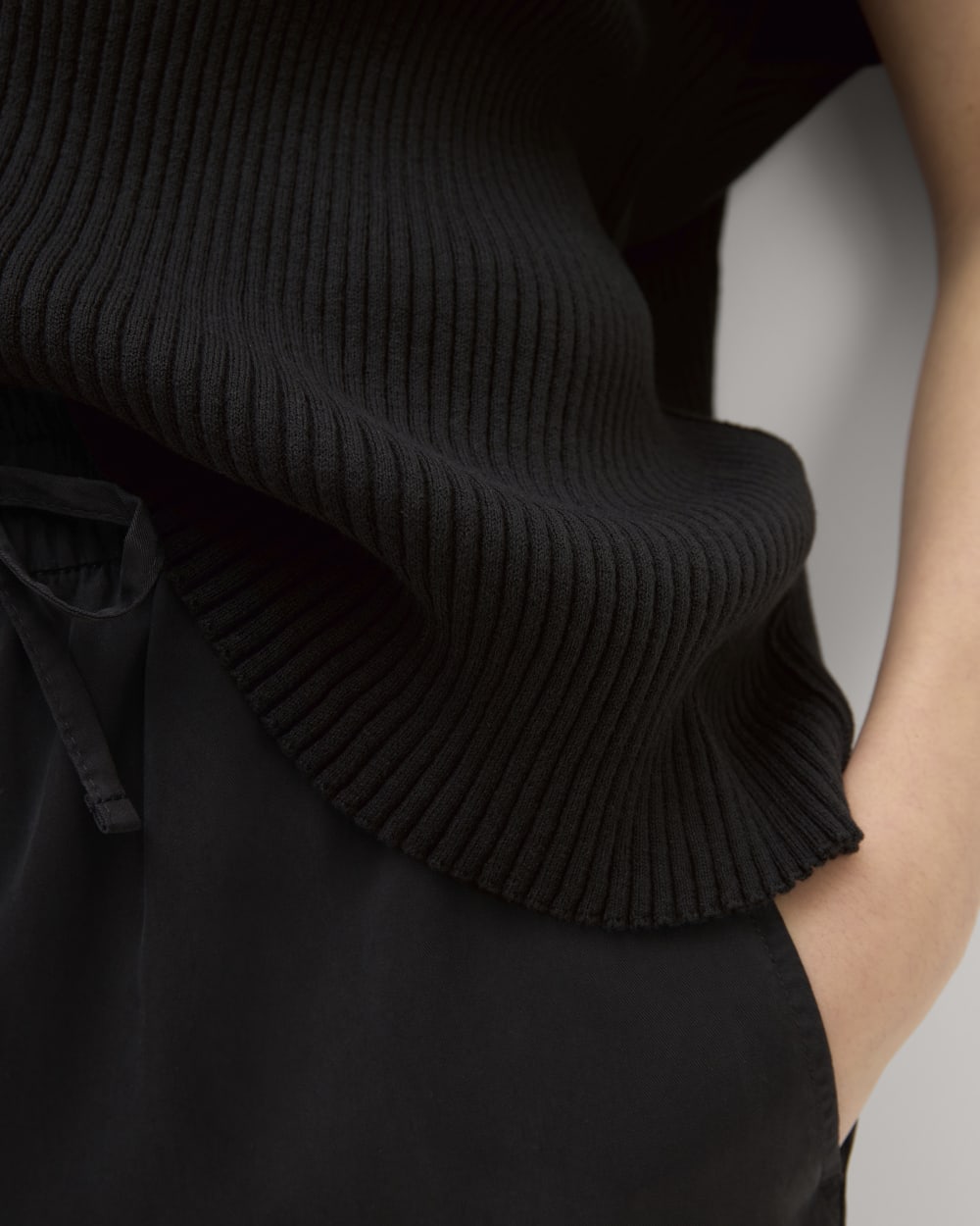The Cotton Knit Caftan Top in Black — detail view