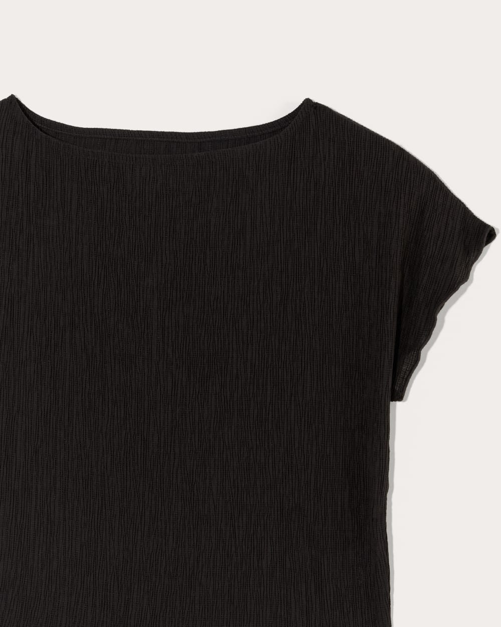 The Crinkle Top in Black — detail view