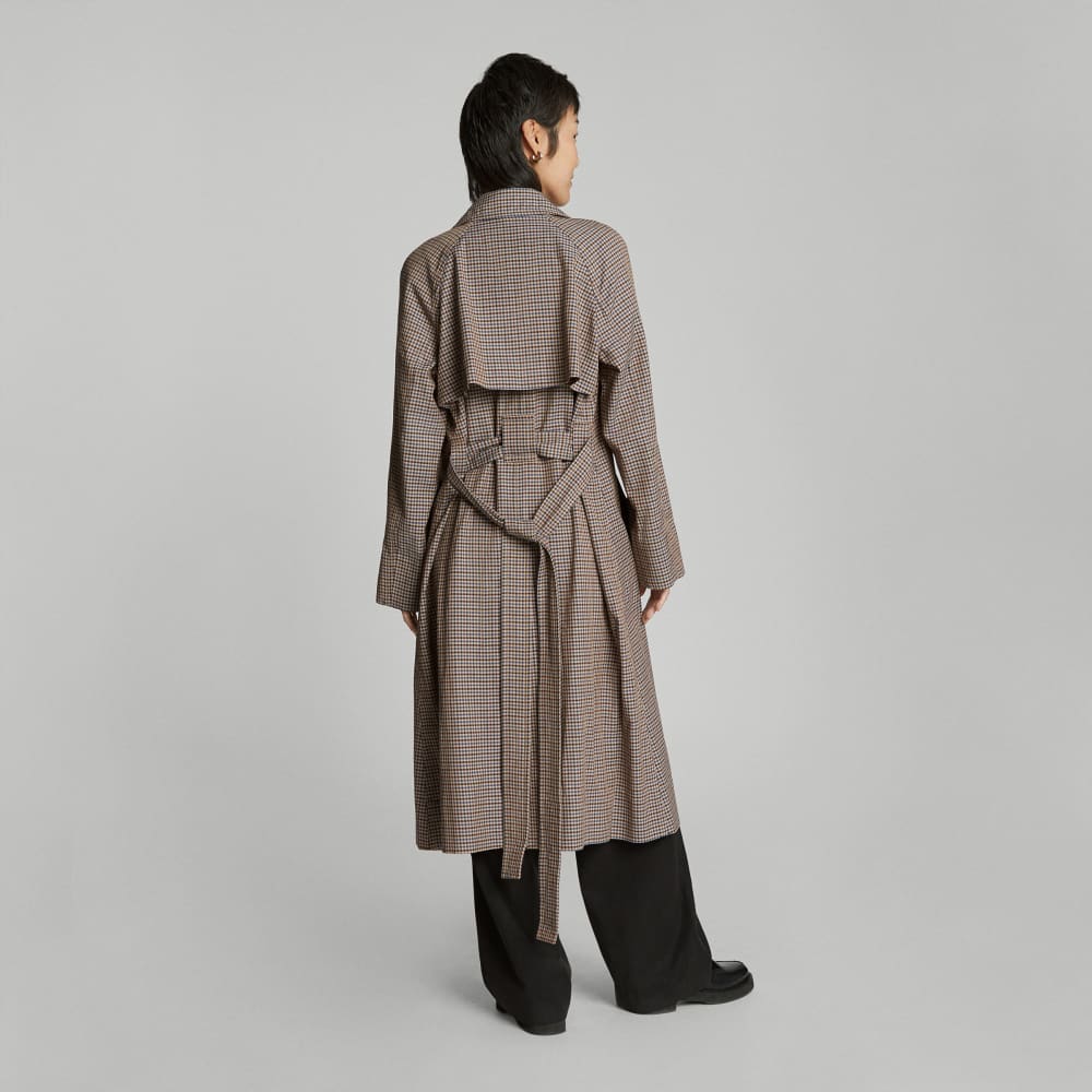 The Gathered Drape Trench in Blue / Brown Houndstooth — detail view