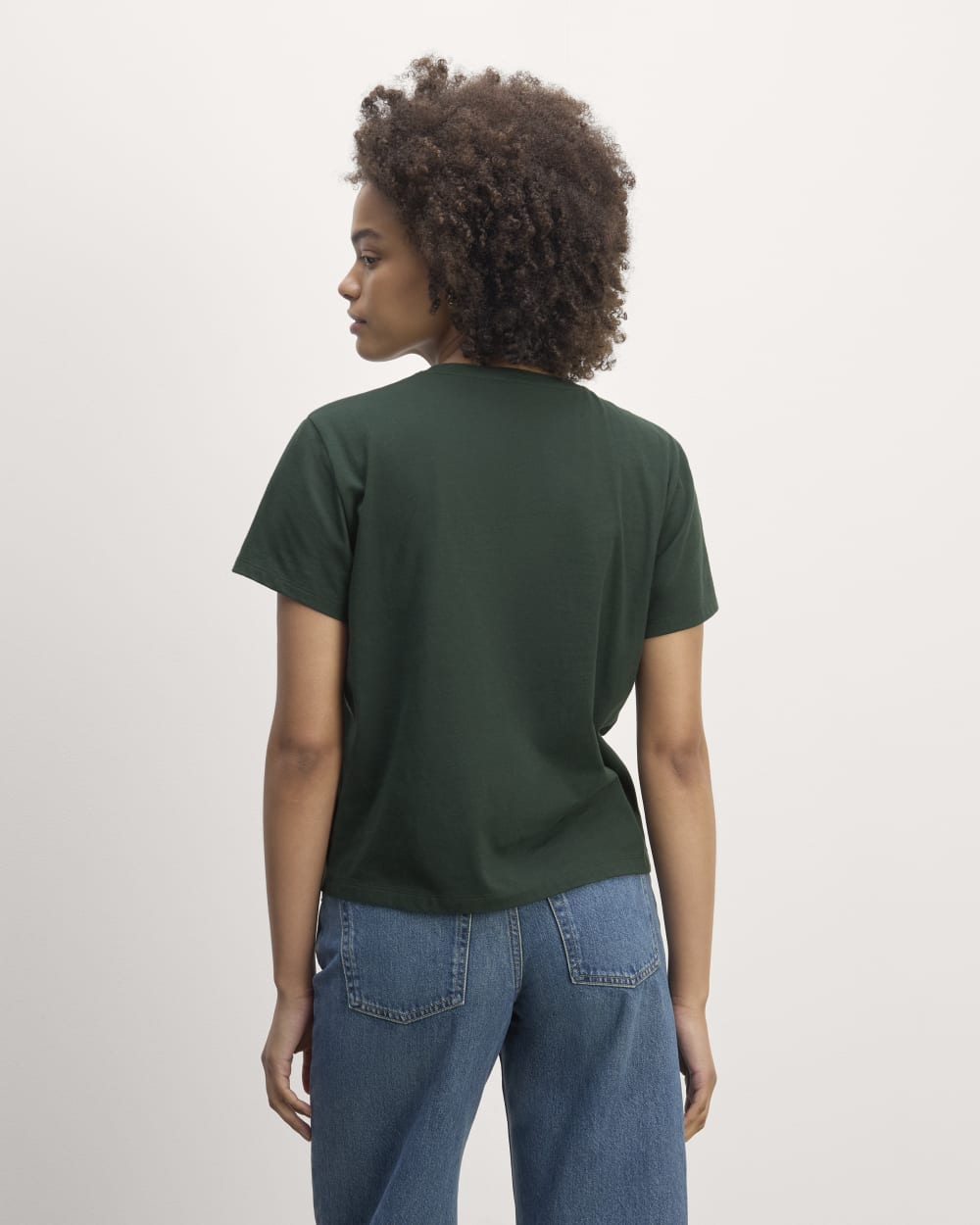 The Box-Cut Tee in Essential Cotton in Scarab — detail view