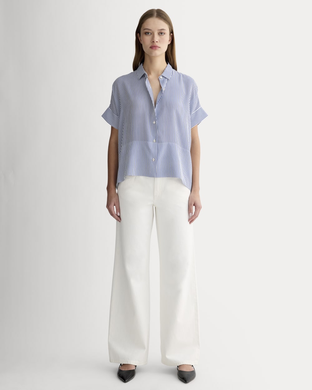 The Boxy Shirt in Washable Silk in Blue / White — detail view