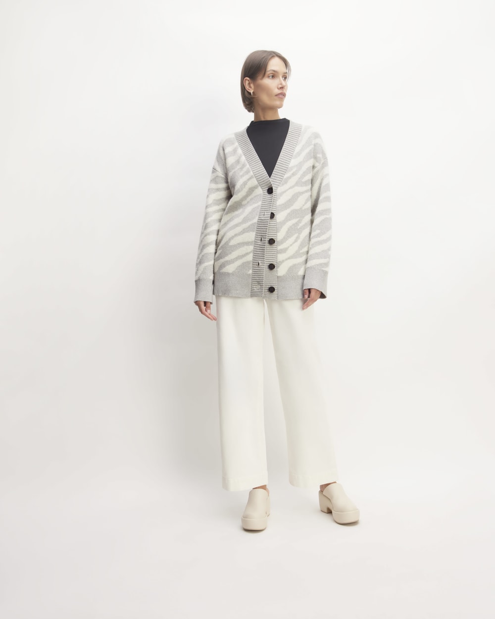 The Alpaca Tiger Jacquard Cardigan in Heathered Grey / Snow — detail view