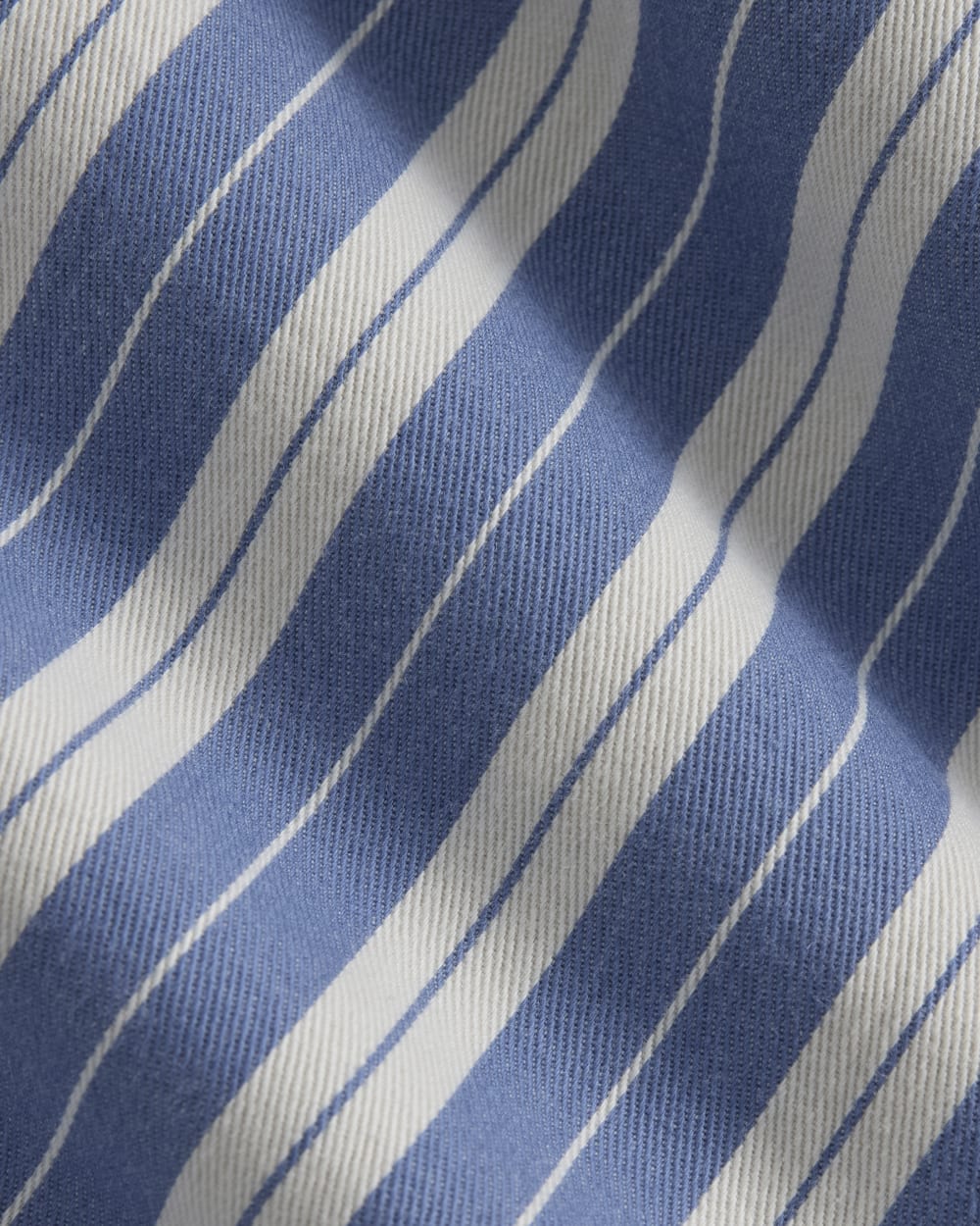 The Pleated Chino Short in Dutch Blue / Natural — detail view