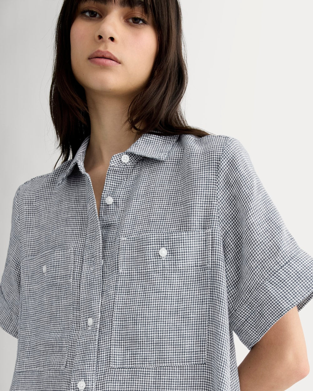 The Daytripper Dress in Linen in Midnight Navy Gingham — detail view