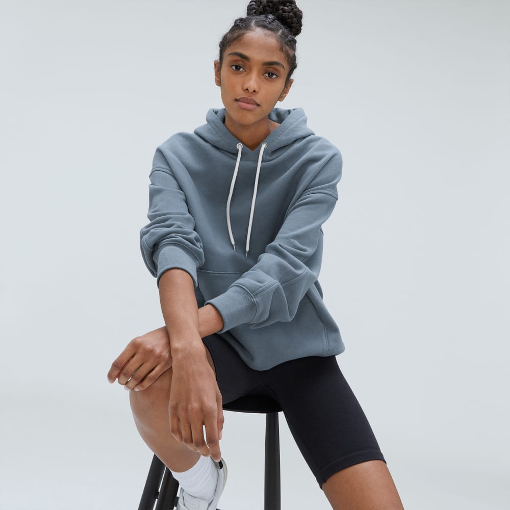 The Track Organic Cotton Popover in Faded Blue — detail view
