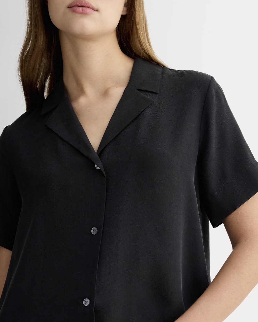 The Notch Shirt in Washable Silk in Black — detail view