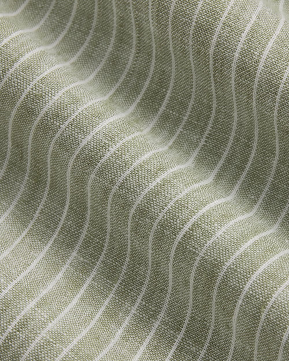 The Linen Easy Pant in Oil Green / White — detail view