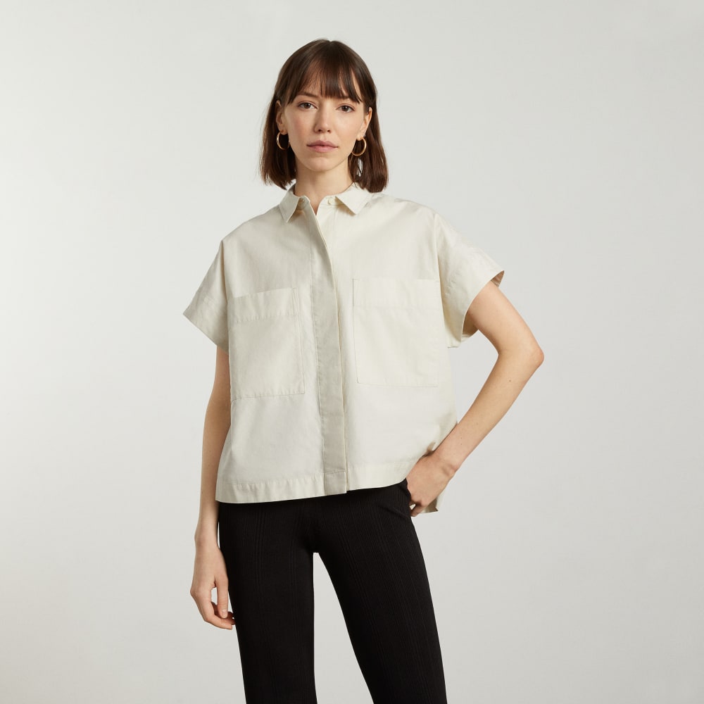 The Short-Sleeve Box Shirt in Sage — alternate view