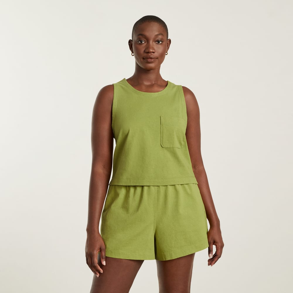The Premium Weight Cropped Pocket Tank in Pepper — alternate view