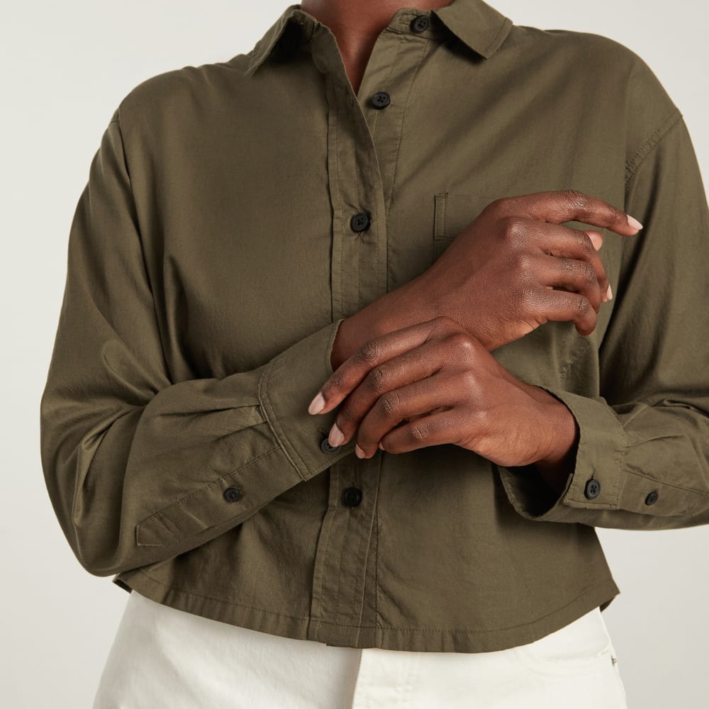 The Way-Short Shirt in Silky Cotton in Beech — detail view