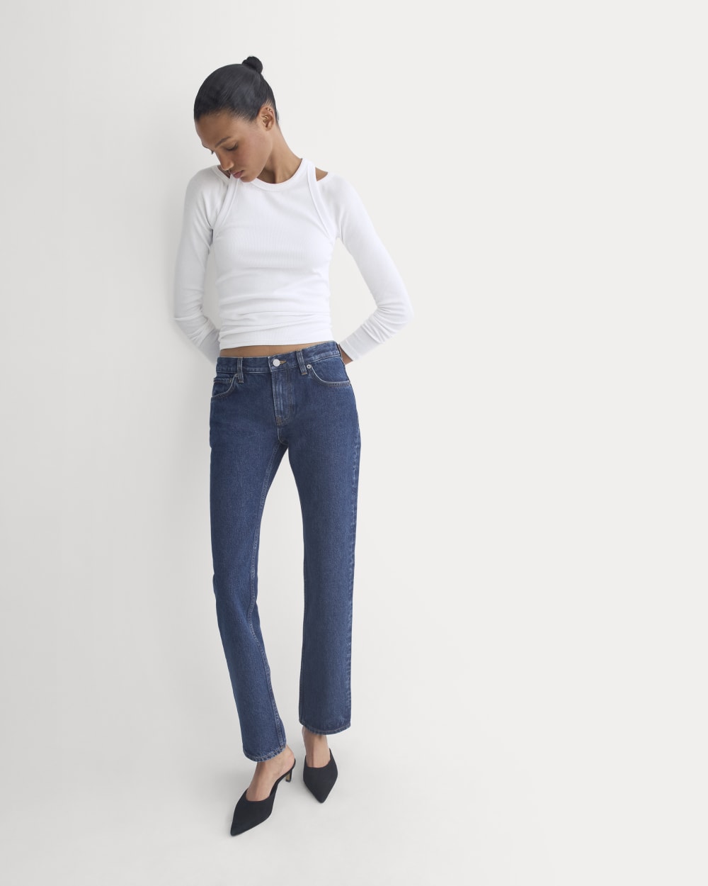 Everlane x Elena Bonvicini Highland Low-Rise Cigarette Jean in Deep Bay Indigo — detail view
