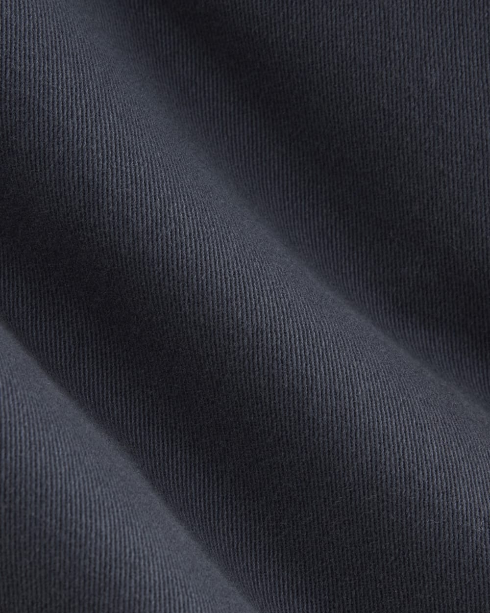 The Utility Gardener Pant in Navy — detail view