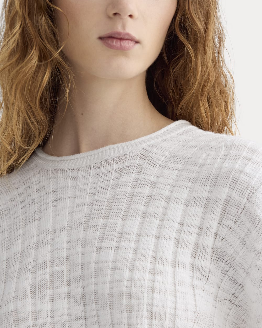 The Oversized Tee in Cotton Linen in White — detail view