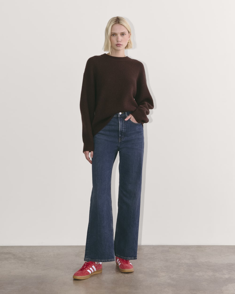The Cocoon Crew in Wool Cashmere in Americano — detail view