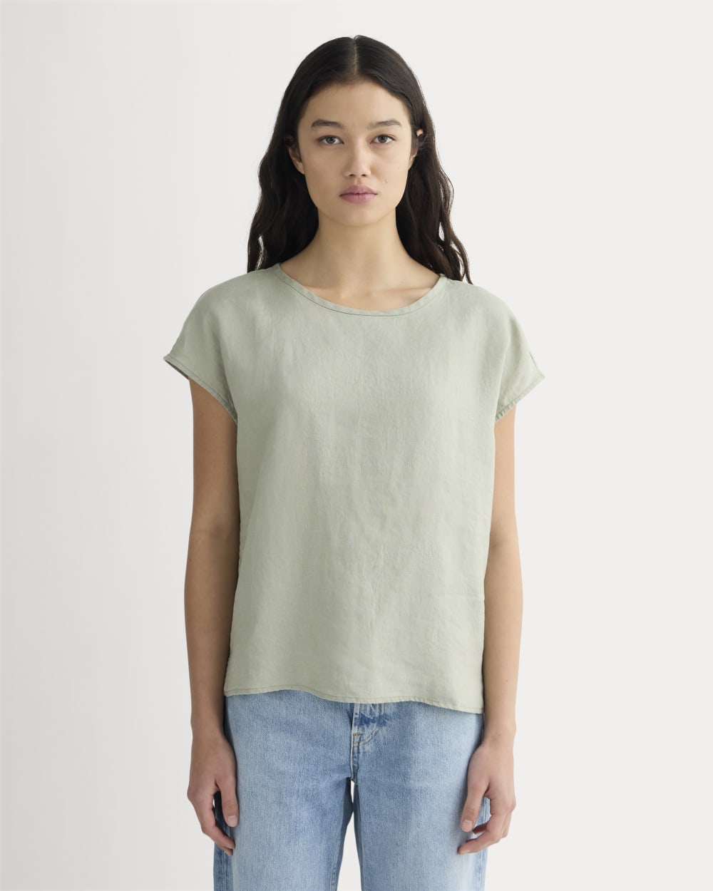 The Muscle Top in Linen in Seagrass — front view