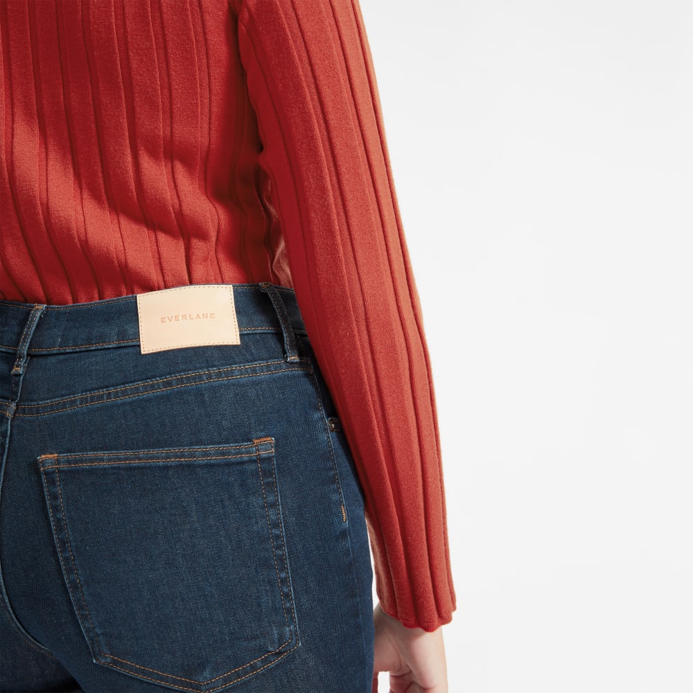 The Authentic Stretch High-Rise Skinny in Dark Blue Wash — detail view