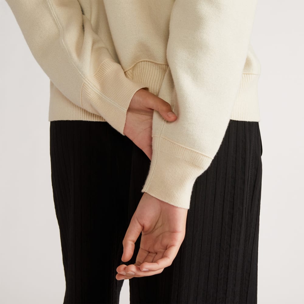 The Cotton-Merino Sweatshirt in Canvas — detail view